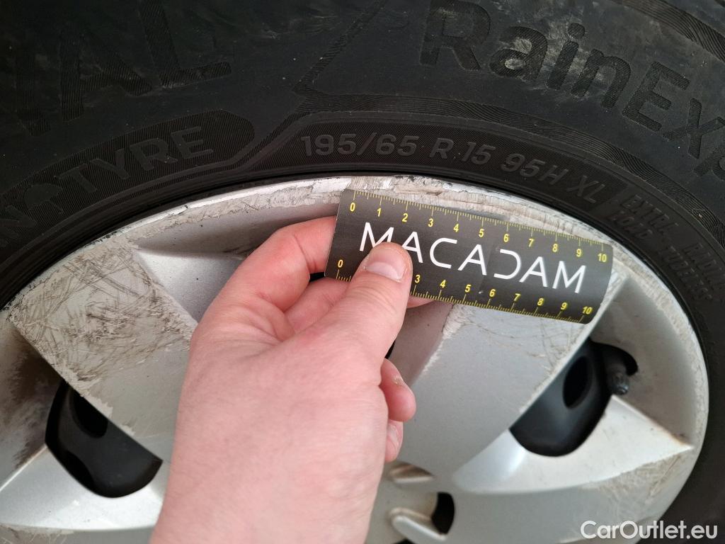  Renault  Kangoo  Express Maxi Extra (Série Spéciale) 1.5 dCi 90CV BVM5 E6 #80