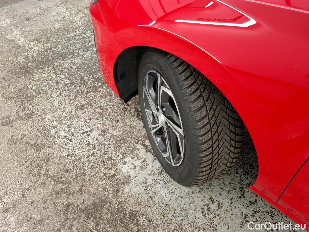  Hyundai  i30  cw Business 1.6 CRDi 115CV BVM6 E6d / TRANSFO VP/VF #1