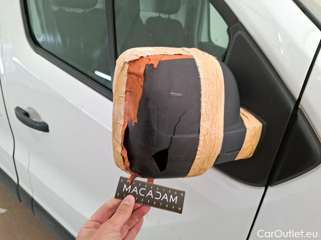  Renault  Trafic  Furgon Grand Confort L1H1 1000 1.6 dCi 120CV BVM6 E6 #81