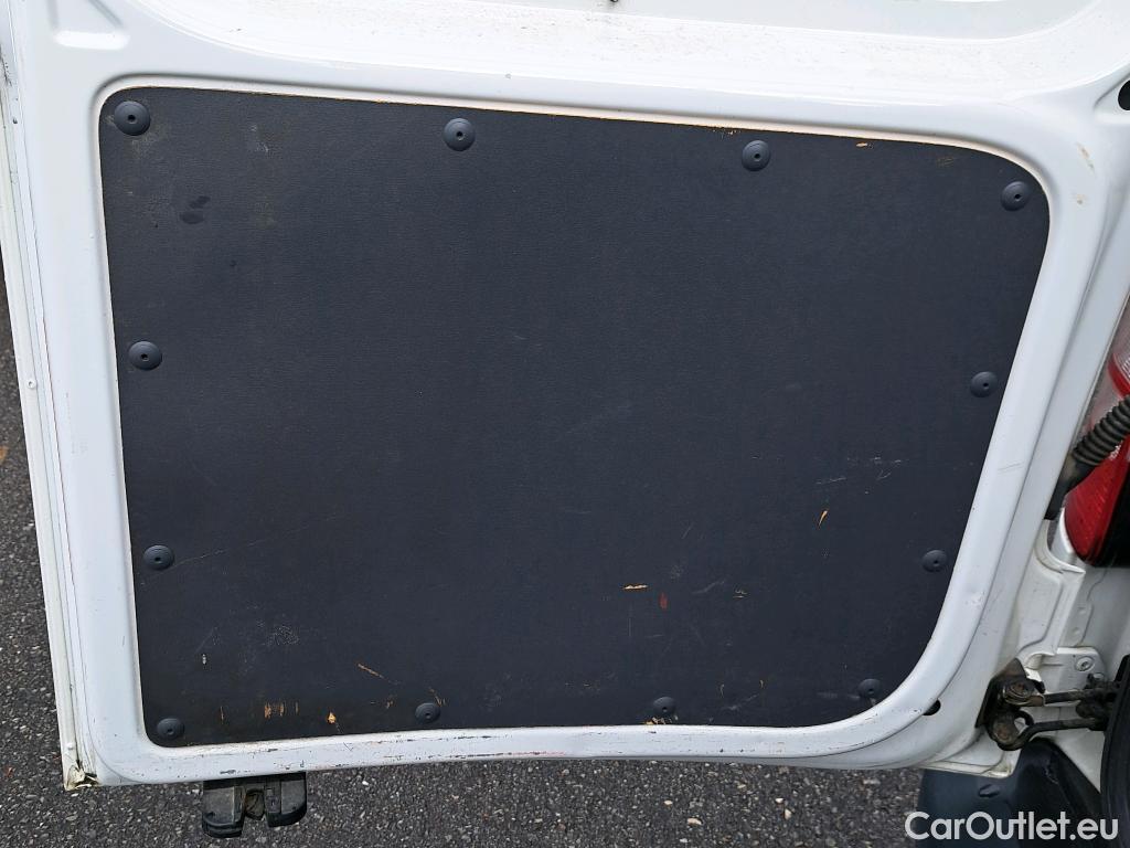  Volkswagen  Caddy VOLKSWAGEN  VU 4p 3G furgón derivado de t Furgón 2.0 TDI 110cv 4motion 4p #32