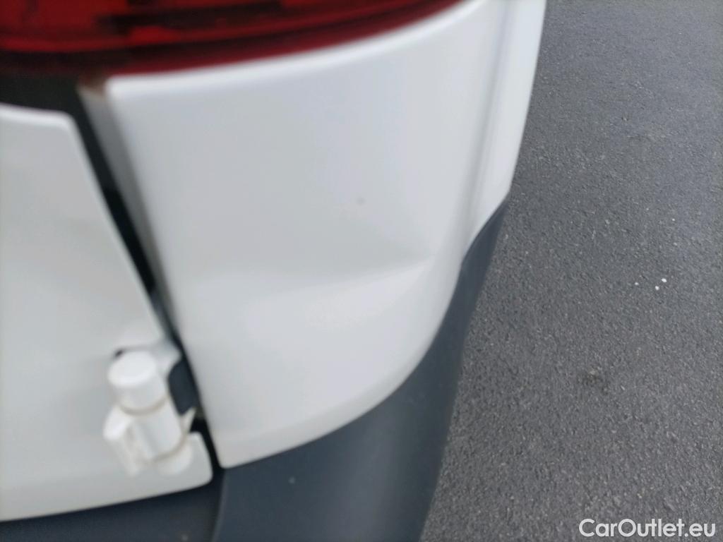  Volkswagen  Caddy VOLKSWAGEN  / 2015 / 4P / furgón derivado de turismo Profesional Furgón 2.0 TDI 75kW BMT (CX) #5