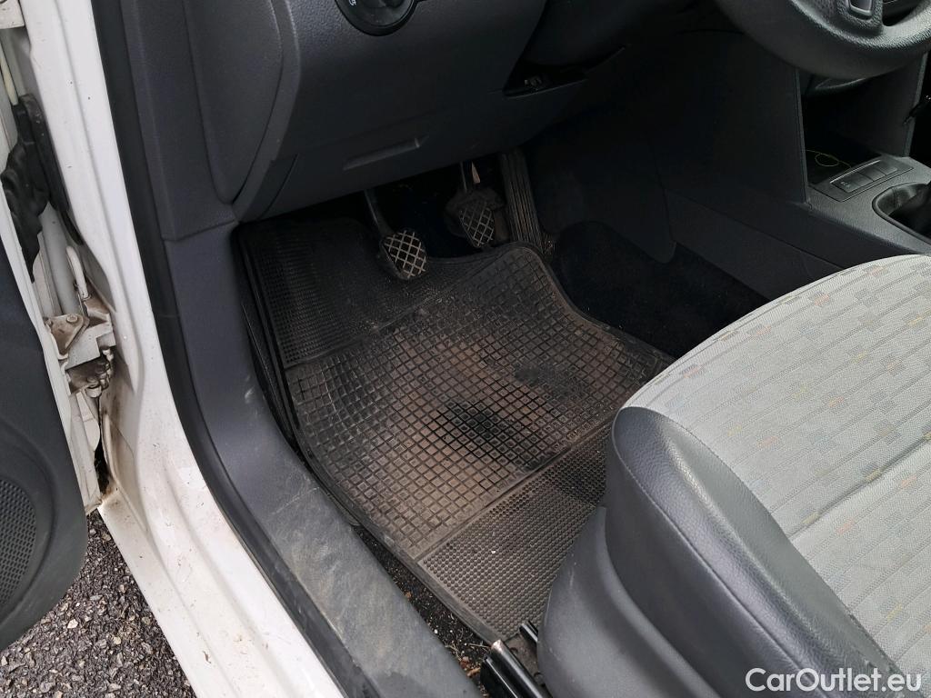  Volkswagen  Caddy VOLKSWAGEN  VU 4p 3G furgón derivado de t Furgón 2.0 TDI 110cv 4motion 4p #22