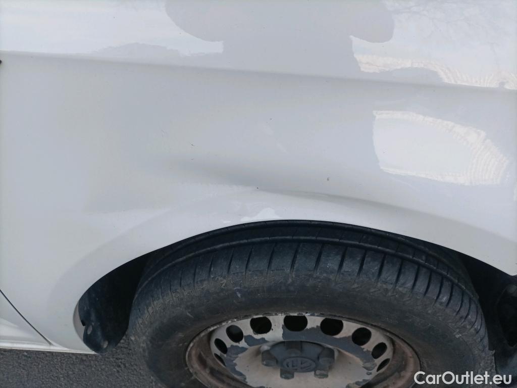  Volkswagen  Caddy VOLKSWAGEN  / 2015 / 4P / furgón derivado de turismo Profesional Furgón 2.0 TDI 75kW BMT (CX) #27