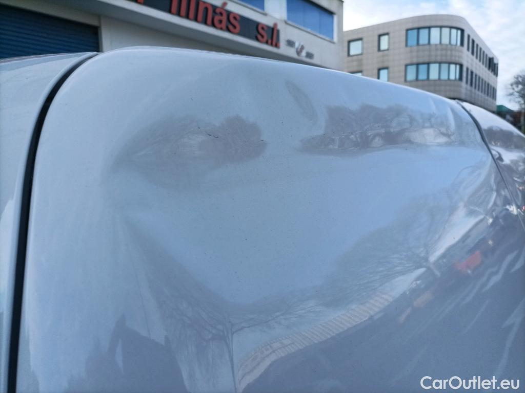  Volkswagen  Caddy VOLKSWAGEN  / 2015 / 4P / furgón derivado de turismo Profesional Furgón 2.0 TDI 75kW BMT (CX) #2