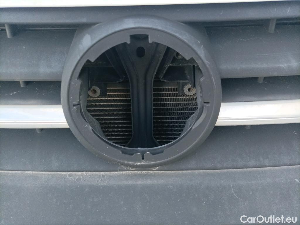  Volkswagen  Caddy VOLKSWAGEN  / 2015 / 4P / furgón derivado de turismo Profesional Furgón 2.0 TDI 75kW BMT (CX) #33