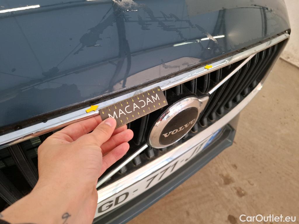  Volvo  XC60  Momentum Business 2WD 2.0 B4 195CV BVA8 E6d #2