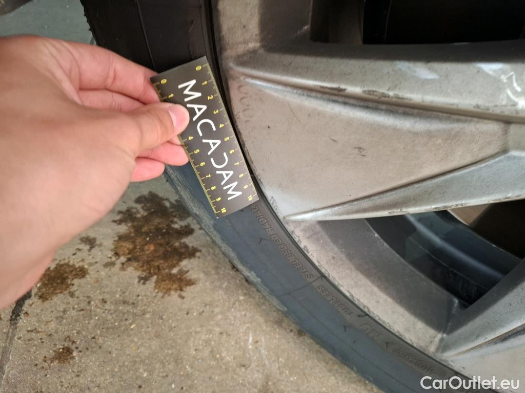  Volvo  XC60  Momentum Business 2WD 2.0 B4 195CV BVA8 E6d #22