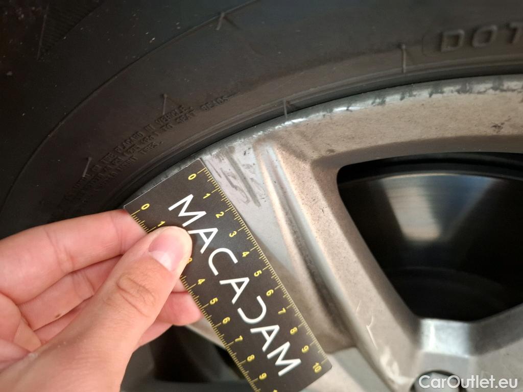  Volvo  XC60  Momentum Business 2WD 2.0 B4 195CV BVA8 E6d #20