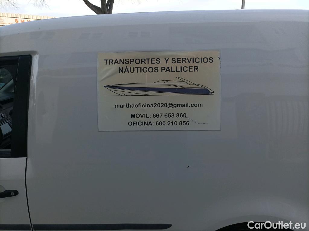  Volkswagen  Caddy VOLKSWAGEN  / 2015 / 4P / furgón derivado de turismo Profesional Furgón 2.0 TDI 75kW BMT (CX) #20