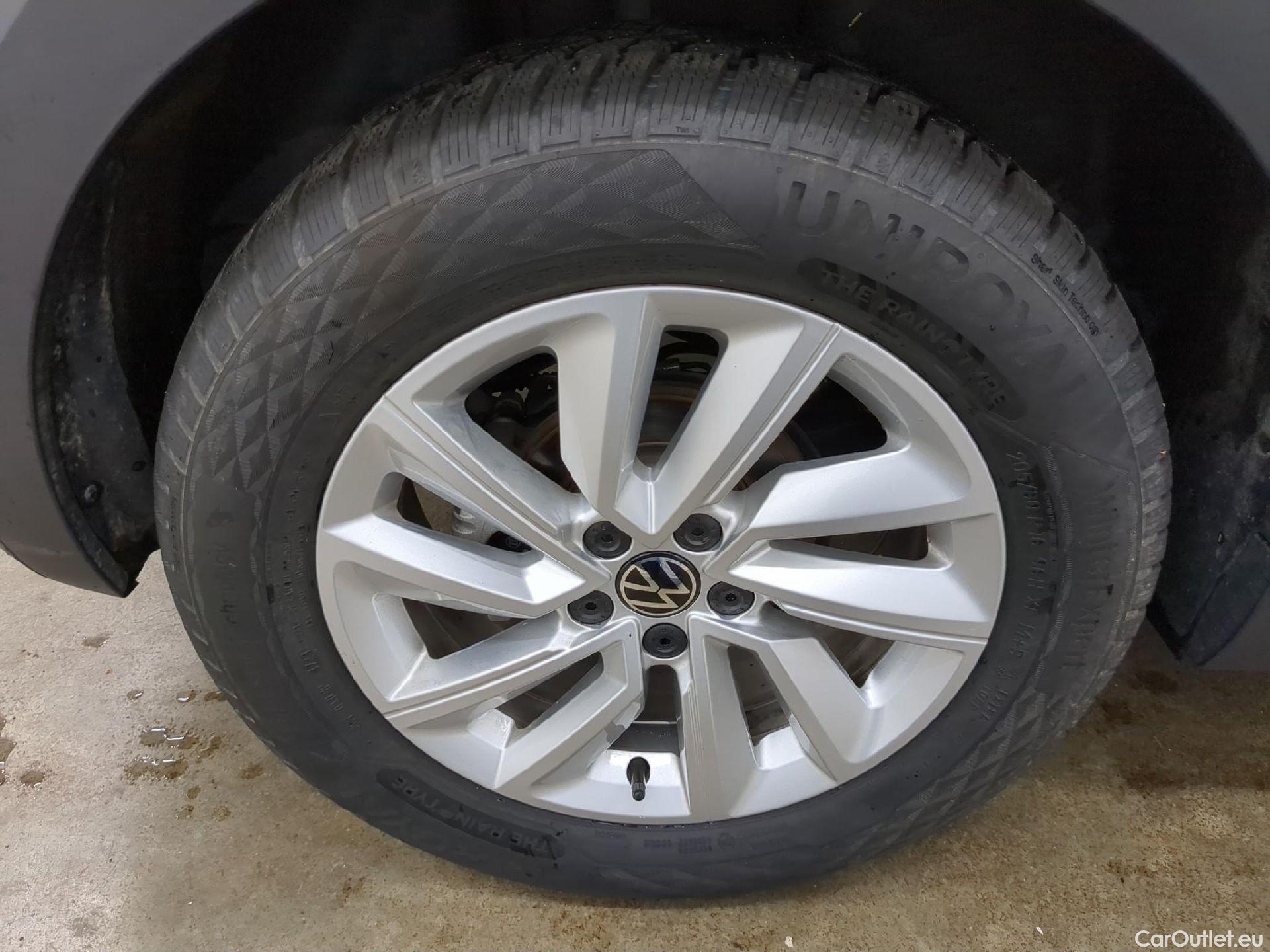  Volkswagen  T-CROSS VOLKSWAGEN  / 2018 / 5P / SUV 1.0 TSI 110ch Active(SP) #3