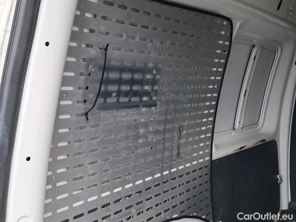  Volkswagen  Caddy VOLKSWAGEN  VU 4p 3G furgón derivado de t Furgón 2.0 TDI 110cv 4motion 4p #40