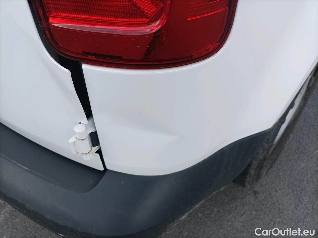  Volkswagen  Caddy VOLKSWAGEN  / 2015 / 4P / furgón derivado de turismo Profesional Furgón 2.0 TDI 75kW BMT (CX) #4