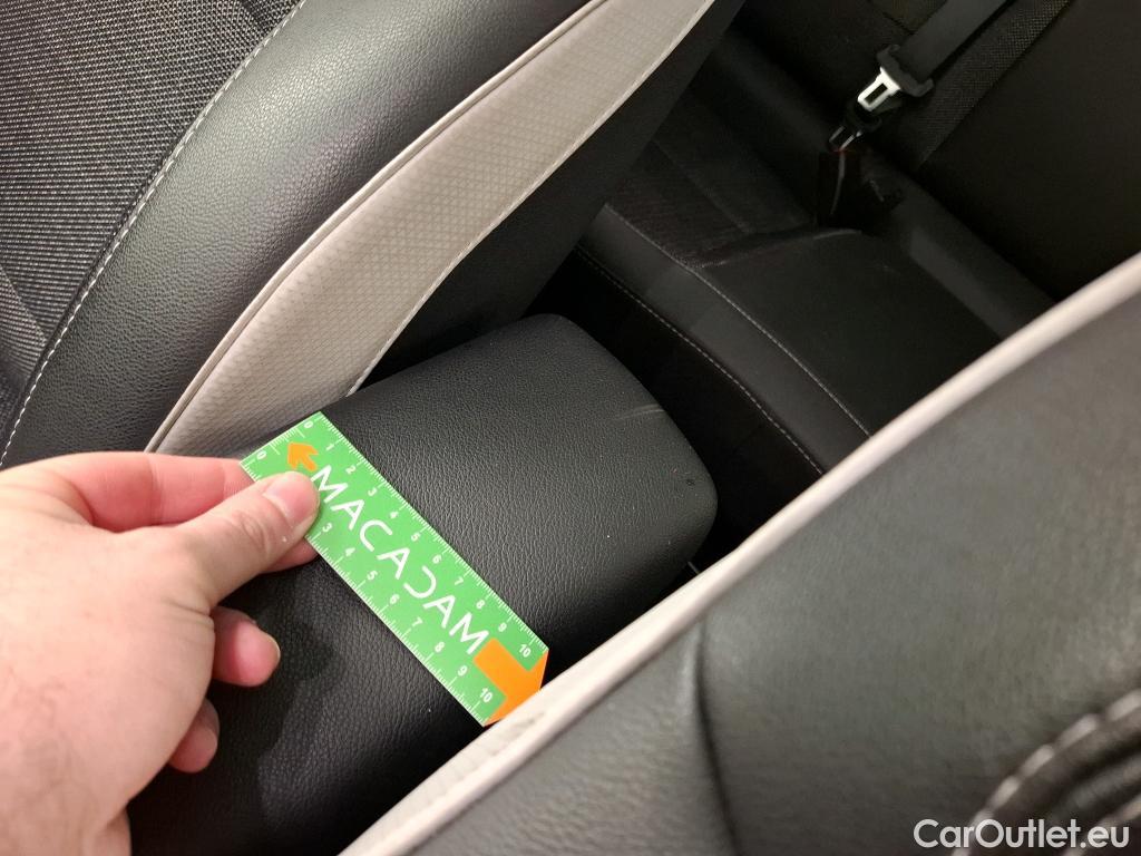  Renault  Captur  II Techno 1.6 E-TECH Hybrid 145CV BVA6 E6d #19