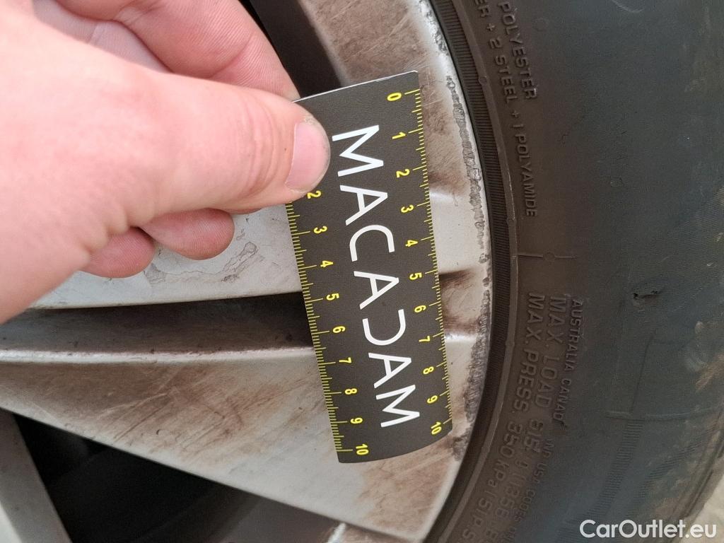  Volkswagen  Golf  VOLKSWAGEN / 2020 / 5P / Berline 1.0 eTSI OPF 110 DSG7 Life Business #19