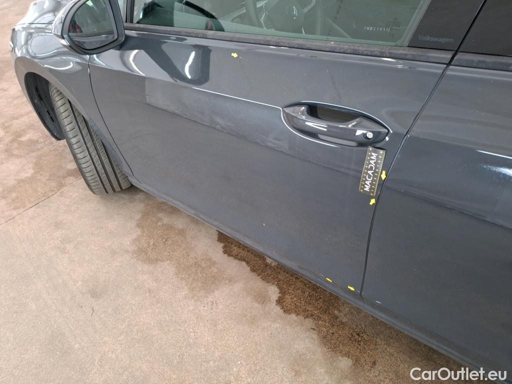  Volkswagen  Golf  VOLKSWAGEN / 2020 / 5P / Berline 1.0 eTSI OPF 110 DSG7 Life Business #30