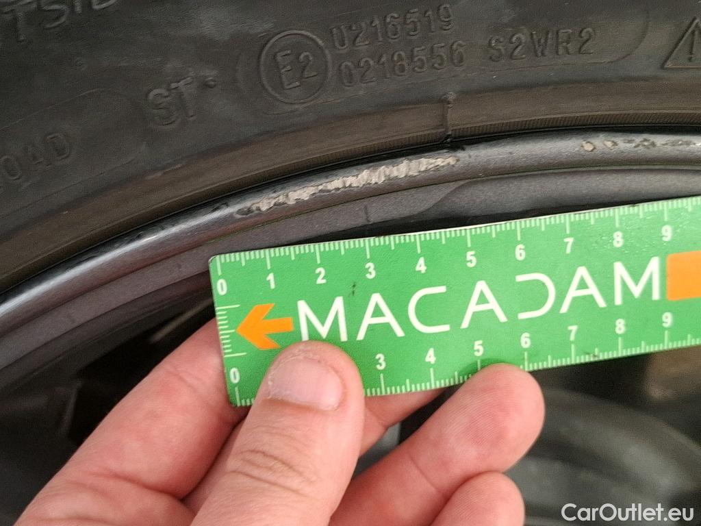  Tesla  Model 3 TESLA  / 2018 / 4P / Berline Propulsion #24