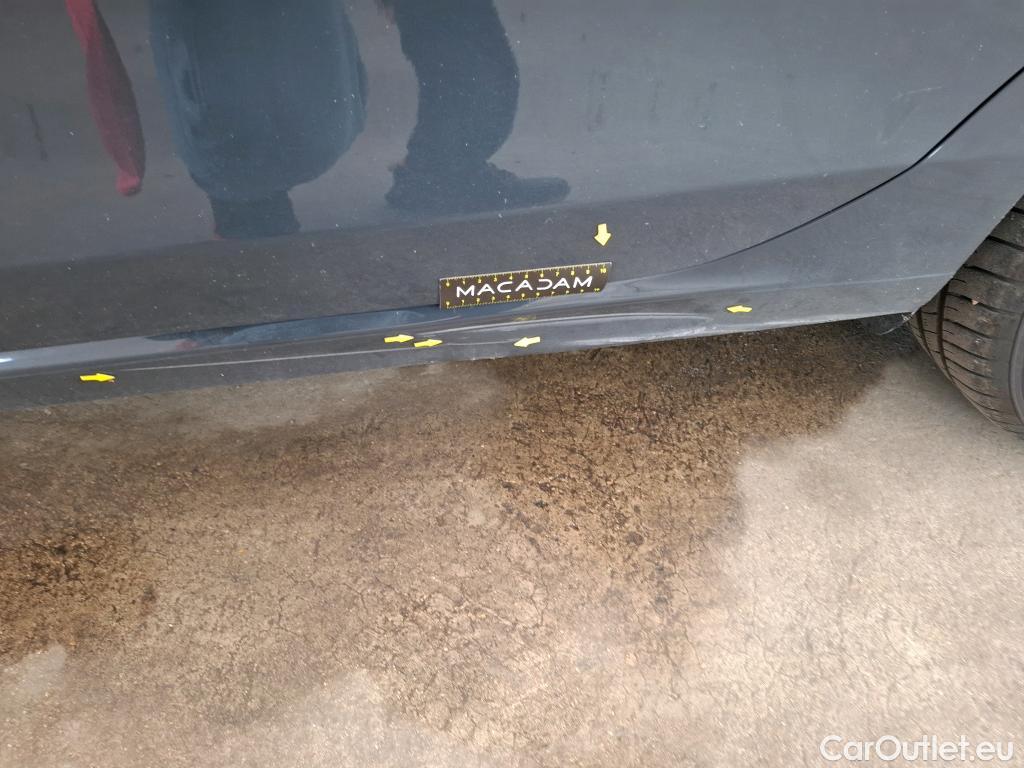  Volkswagen  Golf  VOLKSWAGEN / 2020 / 5P / Berline 1.0 eTSI OPF 110 DSG7 Life Business #1