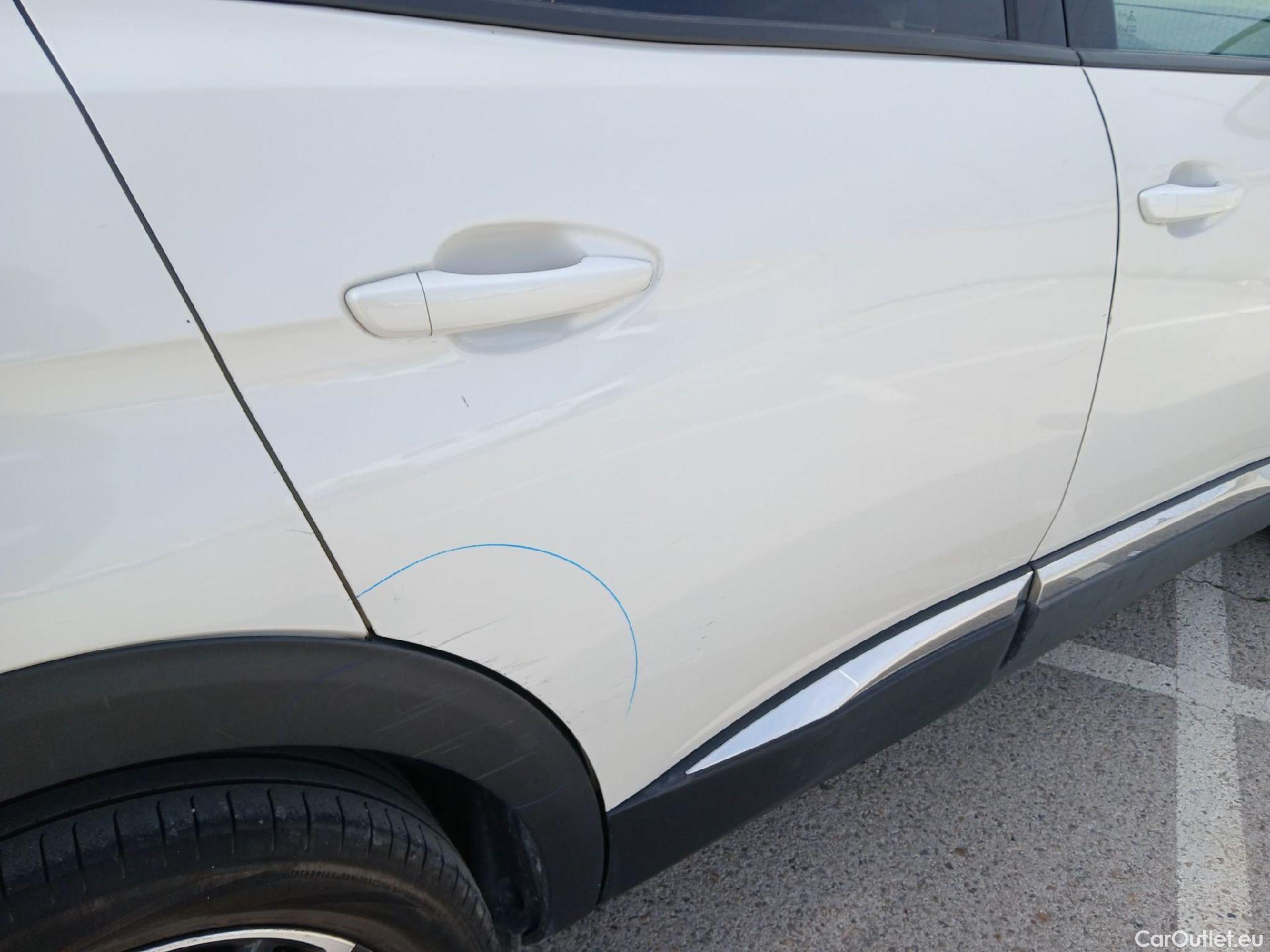  Peugeot  3008 PEUGEOT  / 2020 / 5P / todoterreno 1.5 BlueHDi 96kW (130CV) S&S Allure #20