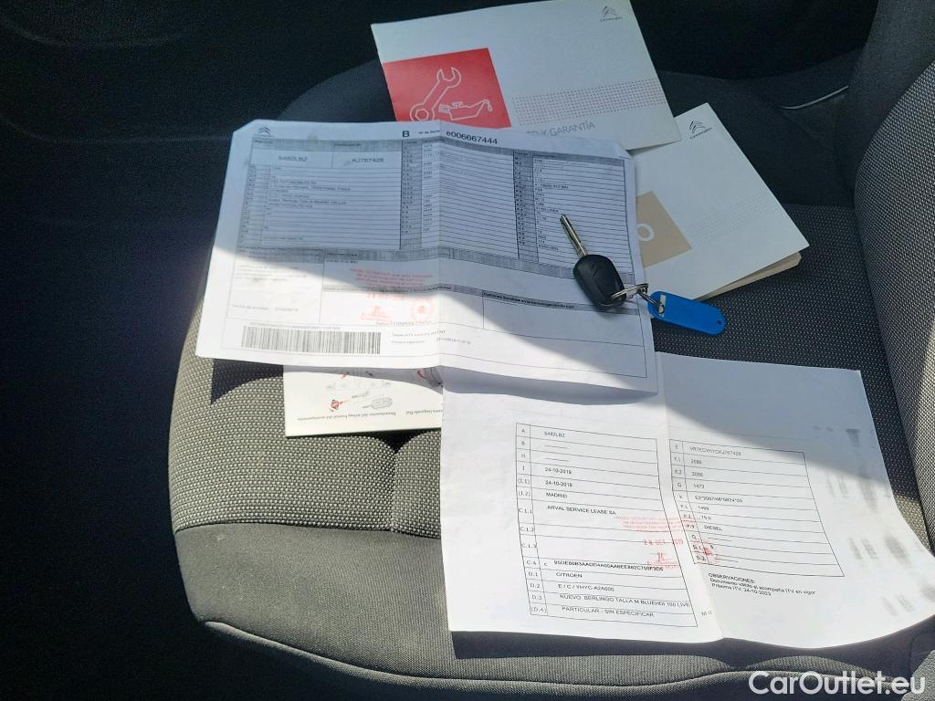  Citroen  Berlingo CITROEN  / 2018 / 4P / monovolumen compacto Talla M BlueHDi 100 LIVE #1