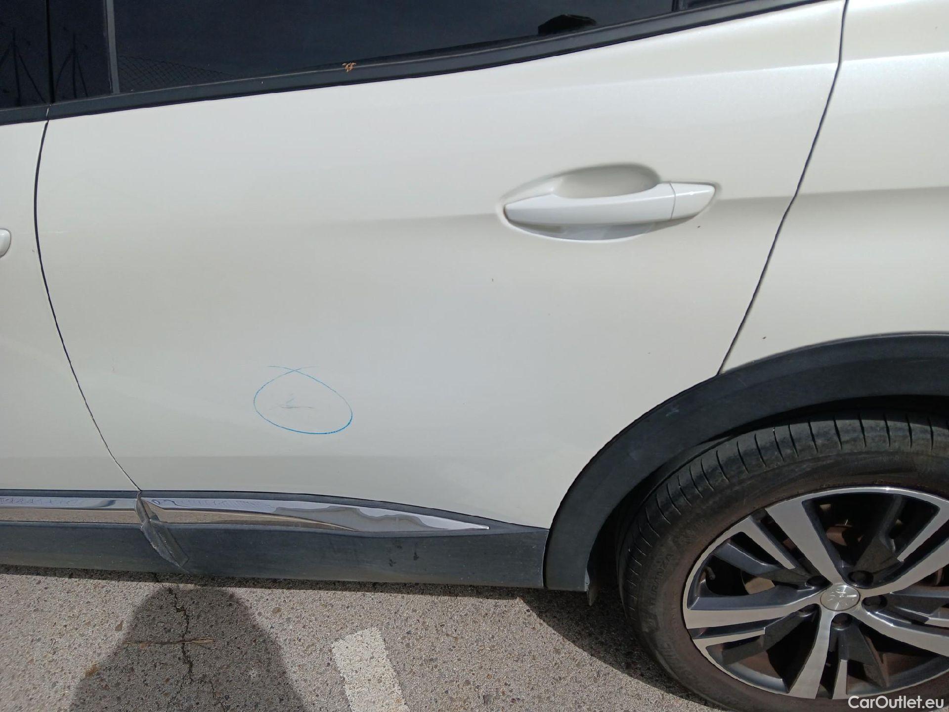  Peugeot  3008 PEUGEOT  / 2020 / 5P / todoterreno 1.5 BlueHDi 96kW (130CV) S&S Allure #10