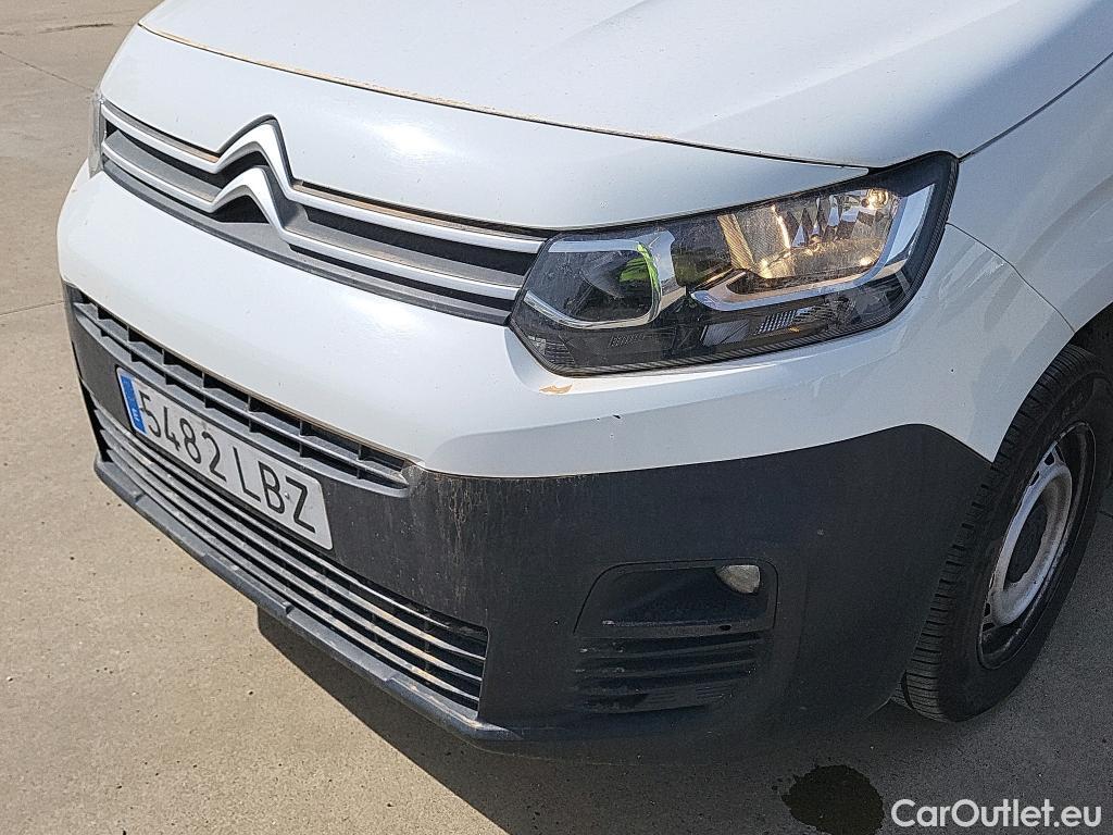  Citroen  Berlingo CITROEN  / 2018 / 4P / monovolumen compacto Talla M BlueHDi 100 LIVE #17