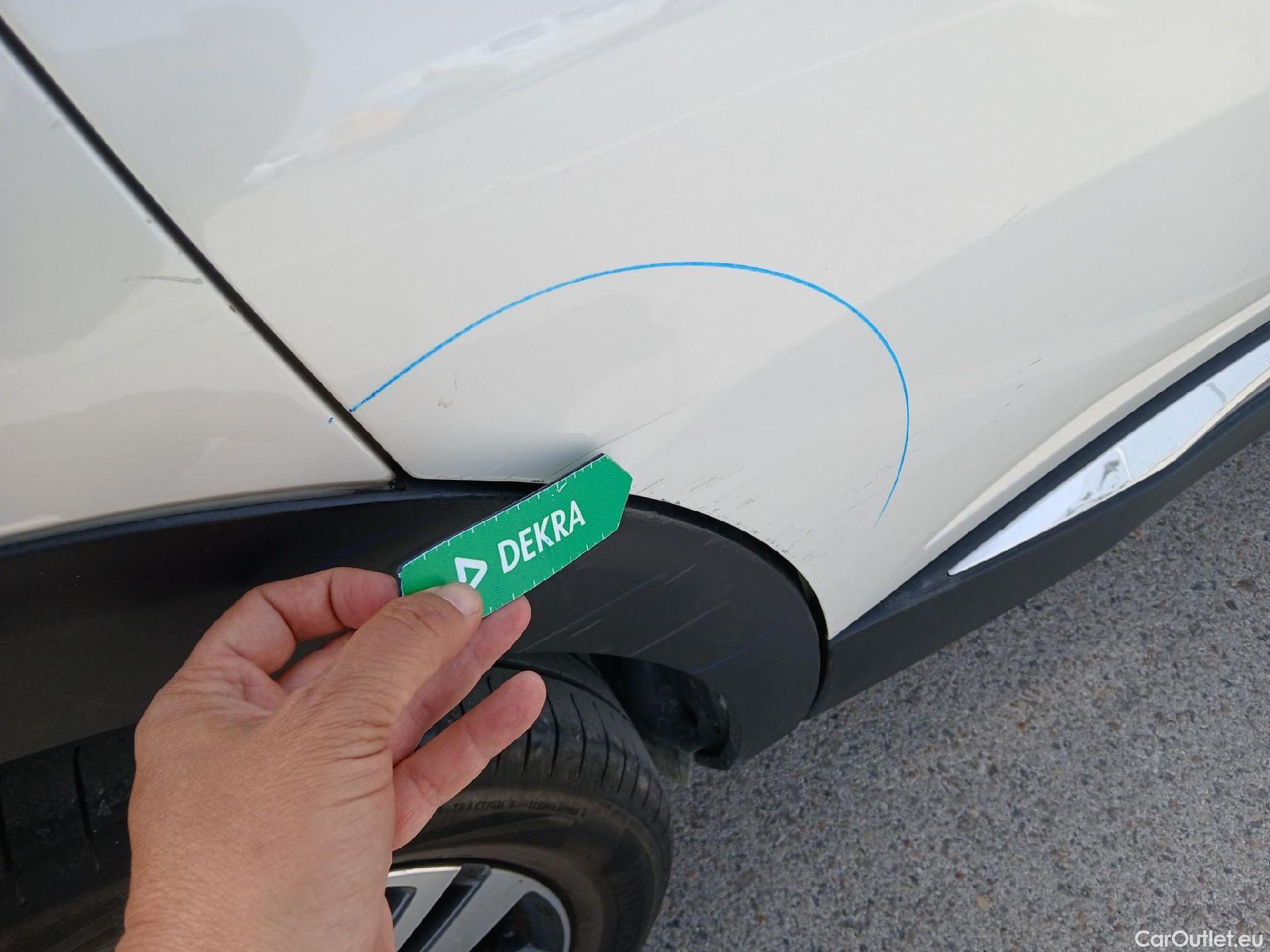  Peugeot  3008 PEUGEOT  / 2020 / 5P / todoterreno 1.5 BlueHDi 96kW (130CV) S&S Allure #19