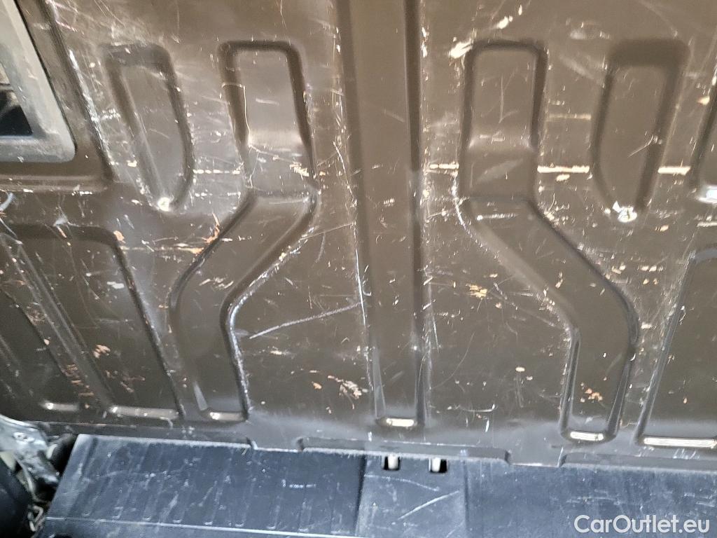  Citroen  Berlingo CITROEN  / 2018 / 4P / monovolumen compacto Talla M BlueHDi 100 LIVE #16