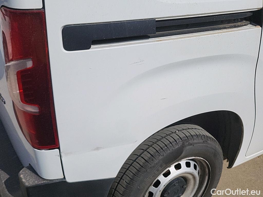  Citroen  Berlingo CITROEN  / 2018 / 4P / monovolumen compacto Talla M BlueHDi 100 LIVE #3