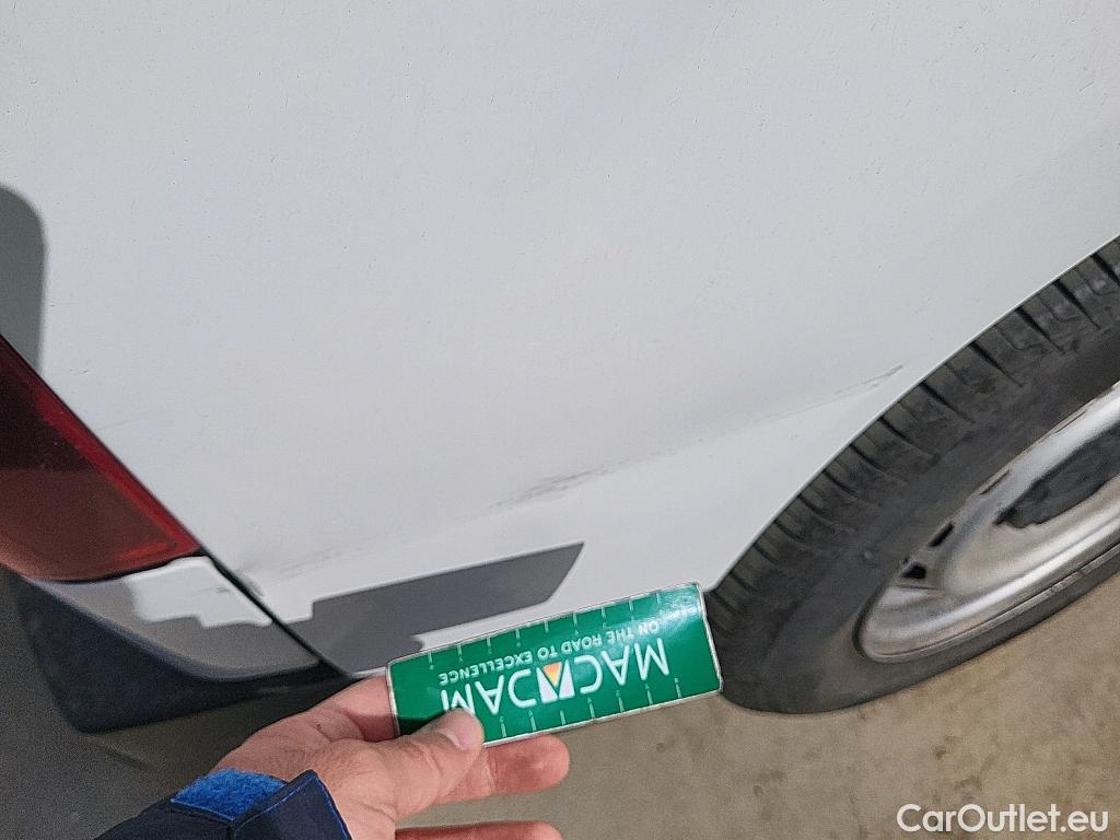  Citroen  Berlingo CITROEN  / 2018 / 4P / monovolumen compacto Talla M BlueHDi 100 LIVE #4