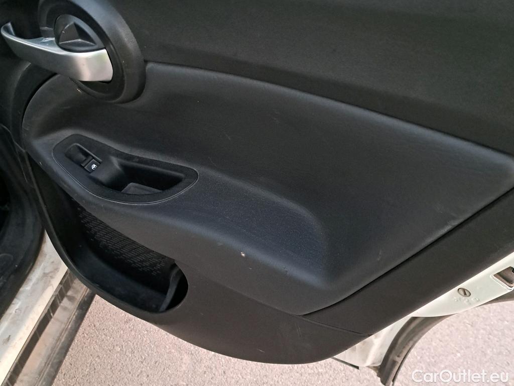  Fiat  500 FIAT X / 2018 / 5P / todoterreno City Cross 1.6 E-Torq 81kW (110CV) 4x2 #11