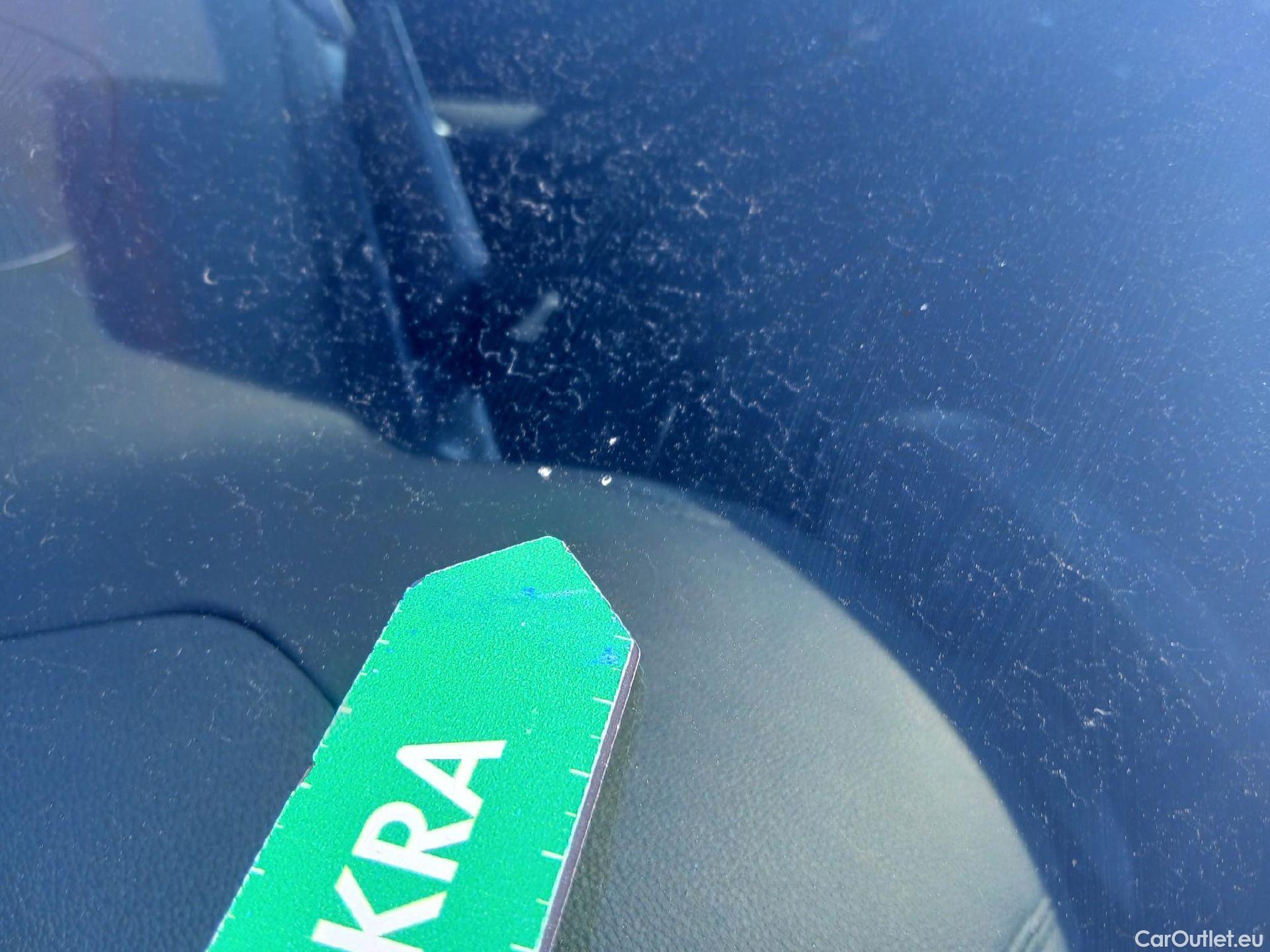  KIA  Cee'd KIA Ceed / 2021 / 5P / berlina con portón 1.0 T-GDi 88kW (120CV) Drive #2