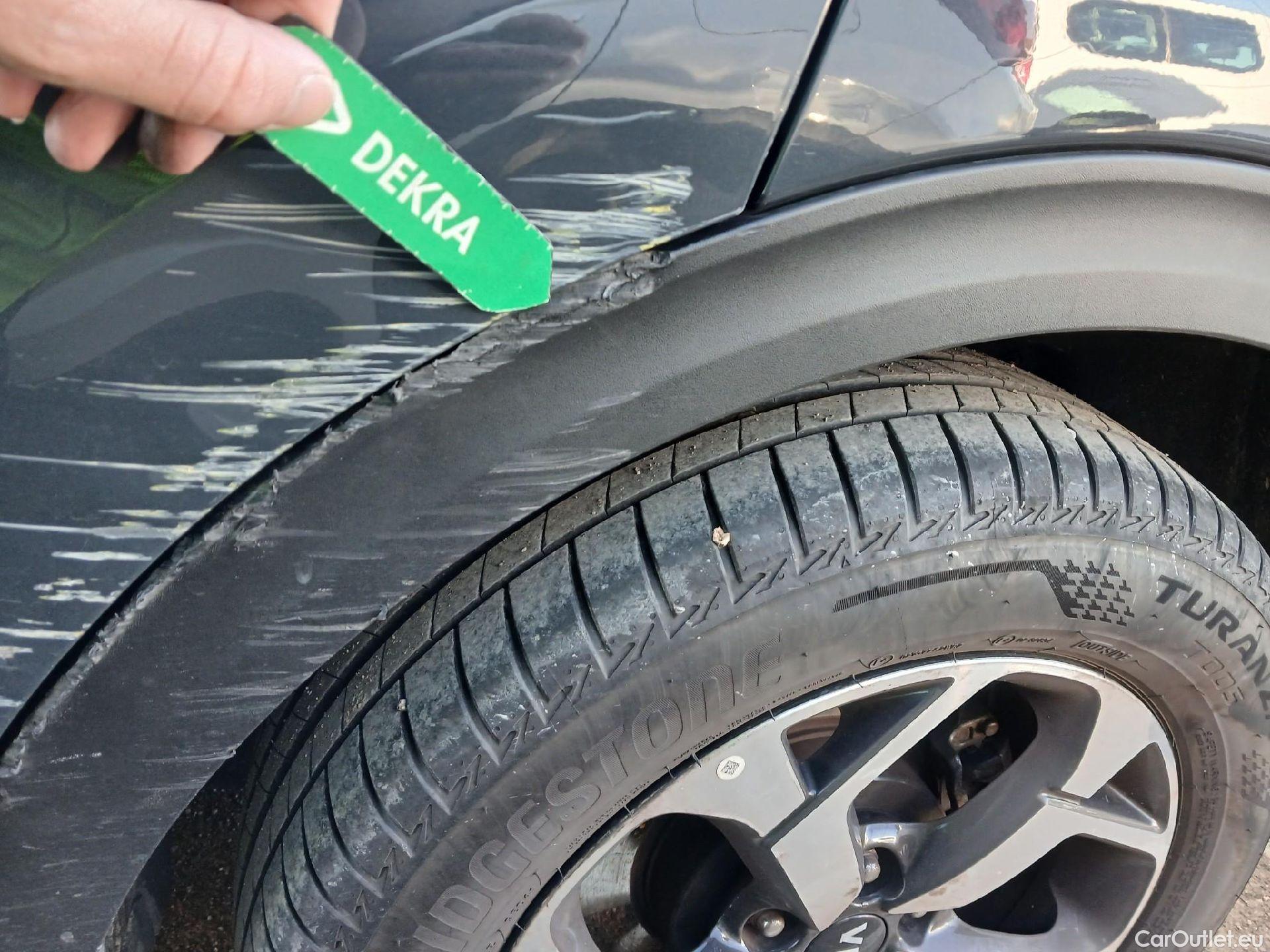  KIA  Sportage KIA  1.6MHEV Drive 100kW(136CV) 4x2(Crist Tintados) #11