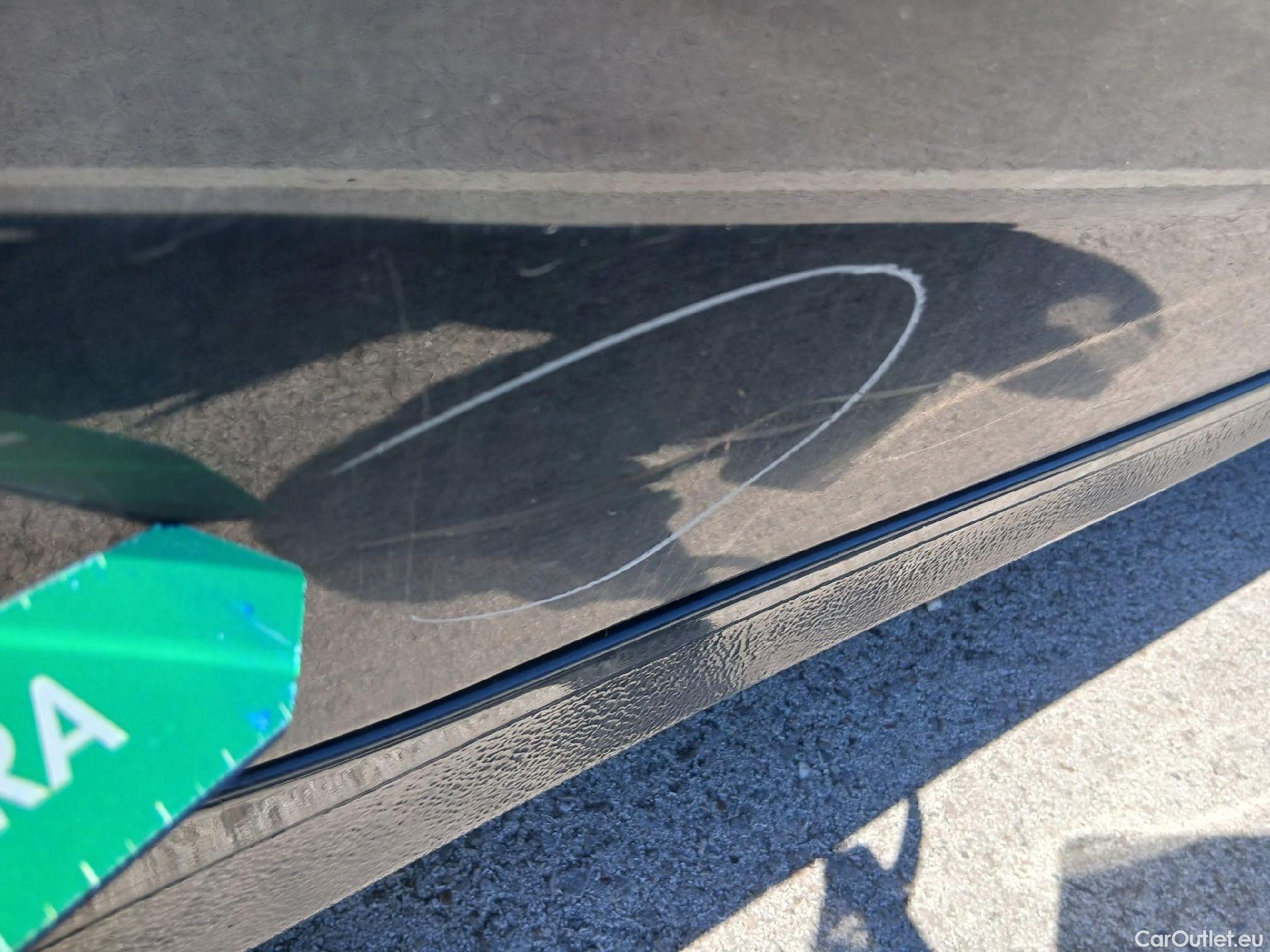  KIA  Cee'd KIA Ceed / 2021 / 5P / berlina con portón 1.0 T-GDi 88kW (120CV) Drive #26