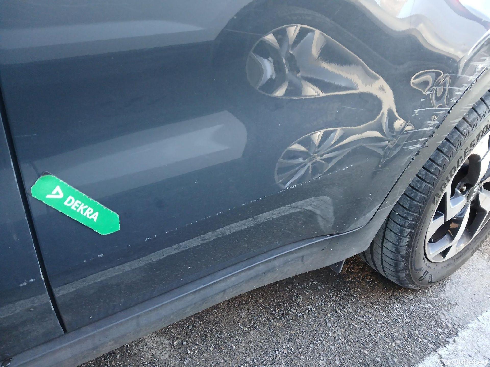  KIA  Sportage KIA  1.6MHEV Drive 100kW(136CV) 4x2(Crist Tintados) #10