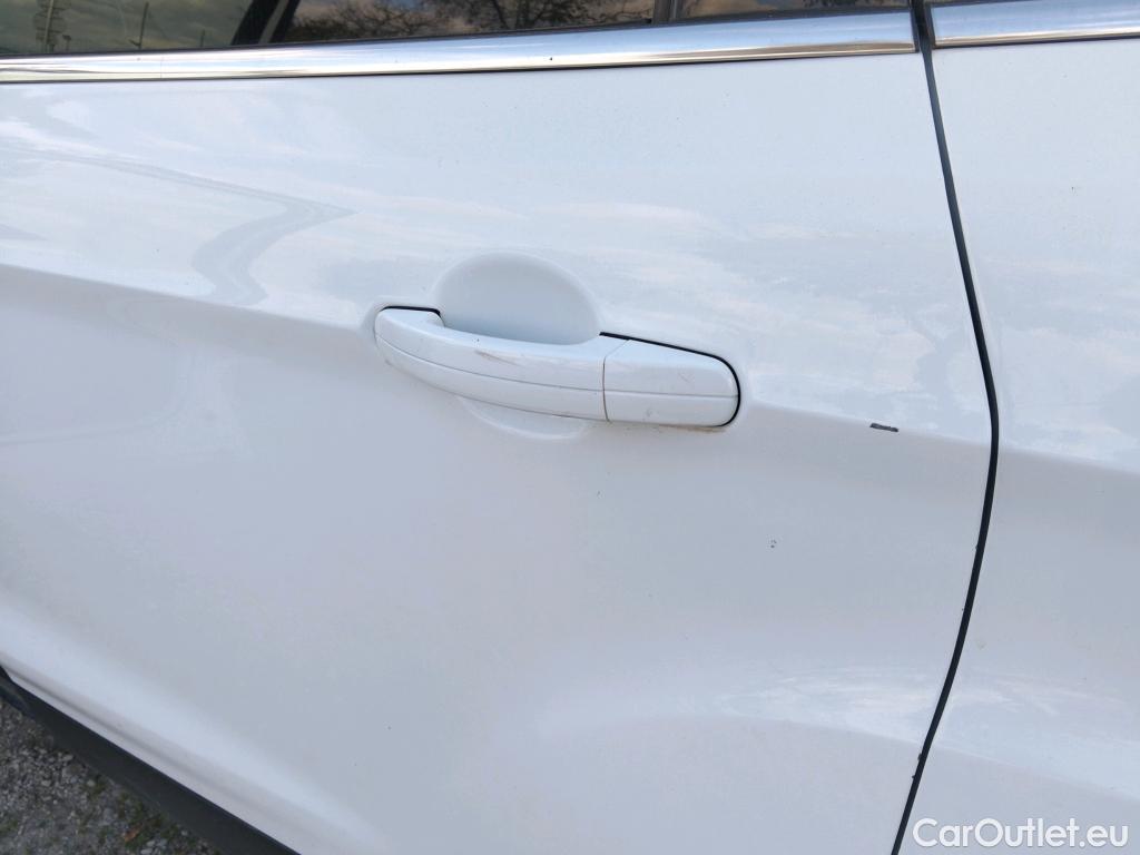  Ford  Kuga FORD  / 2016 / 5P / todoterreno 1.5 EcoBoost 88kW 4x2 Trend+ (CX) #19