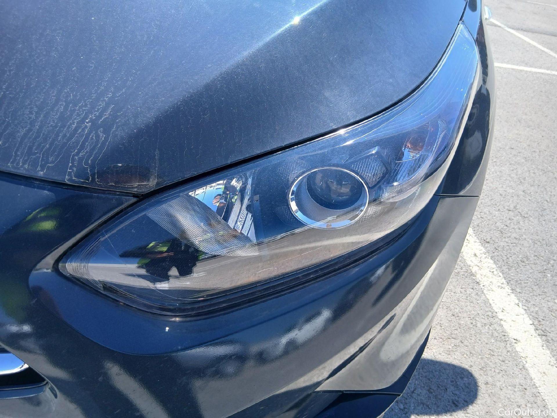  KIA  Cee'd KIA Ceed / 2021 / 5P / berlina con portón 1.0 T-GDi 88kW (120CV) Drive #7