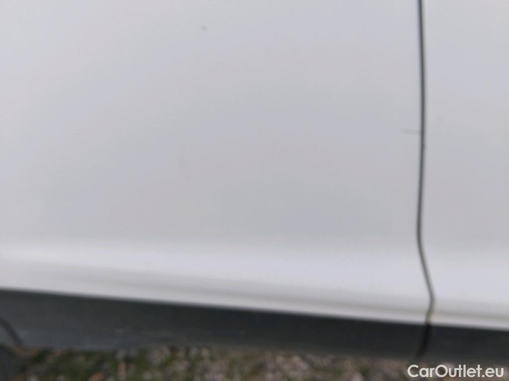  Ford  Kuga FORD  / 2016 / 5P / todoterreno 1.5 EcoBoost 88kW 4x2 Trend+ (CX) #25