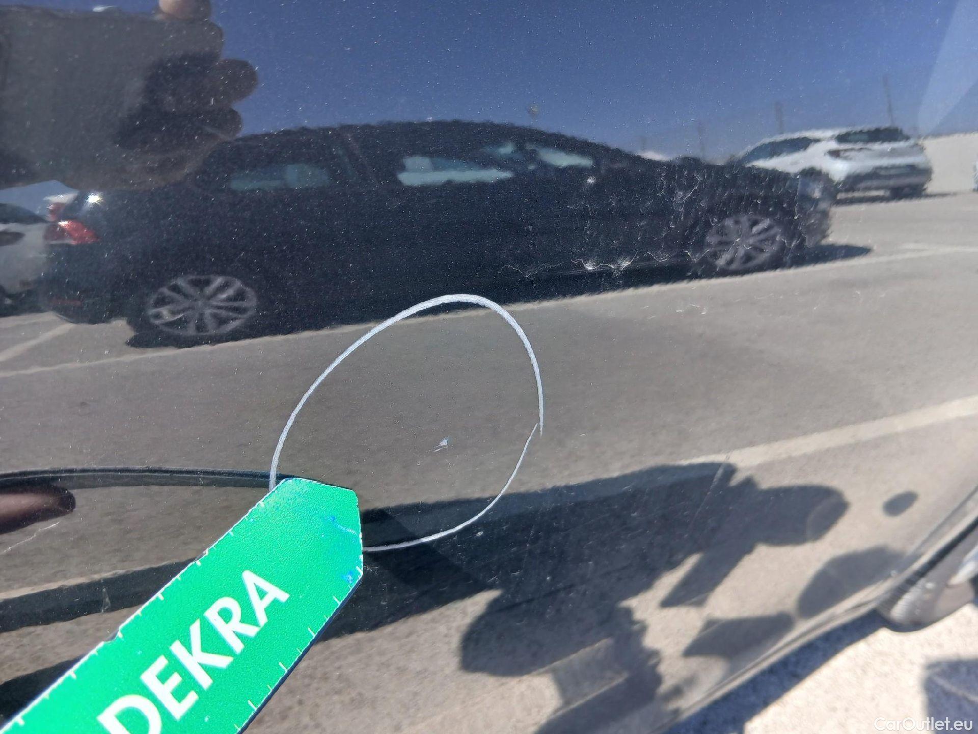  KIA  Cee'd KIA Ceed / 2021 / 5P / berlina con portón 1.0 T-GDi 88kW (120CV) Drive #27