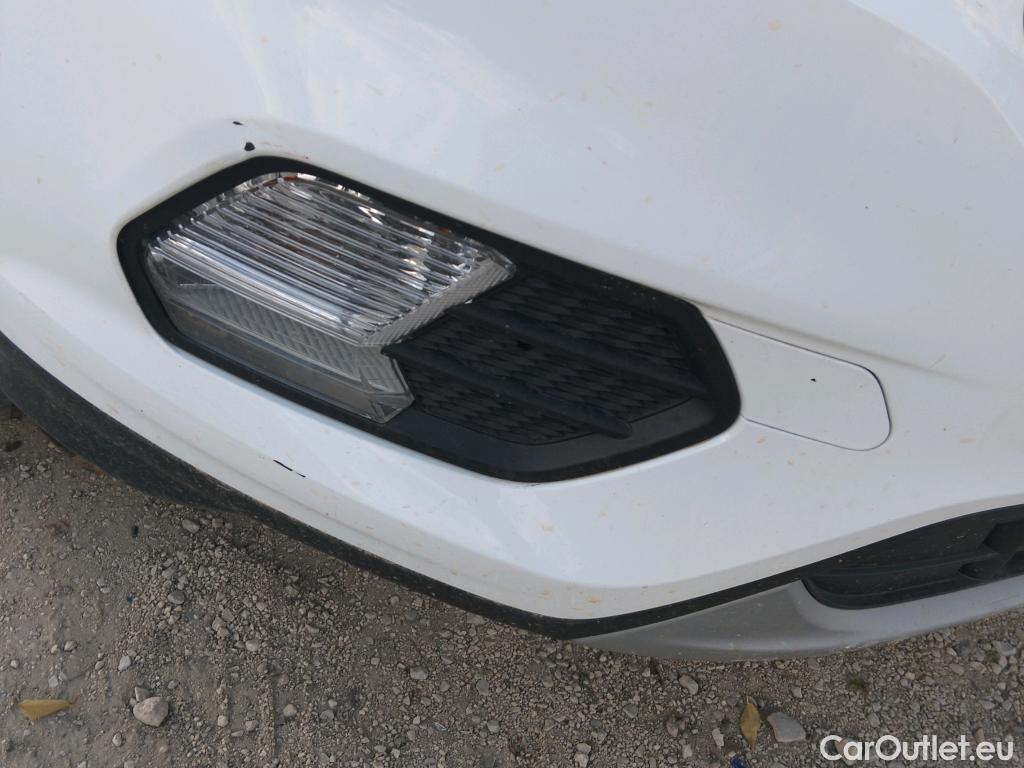  Ford  Kuga FORD  / 2016 / 5P / todoterreno 1.5 EcoBoost 88kW 4x2 Trend+ (CX) #12