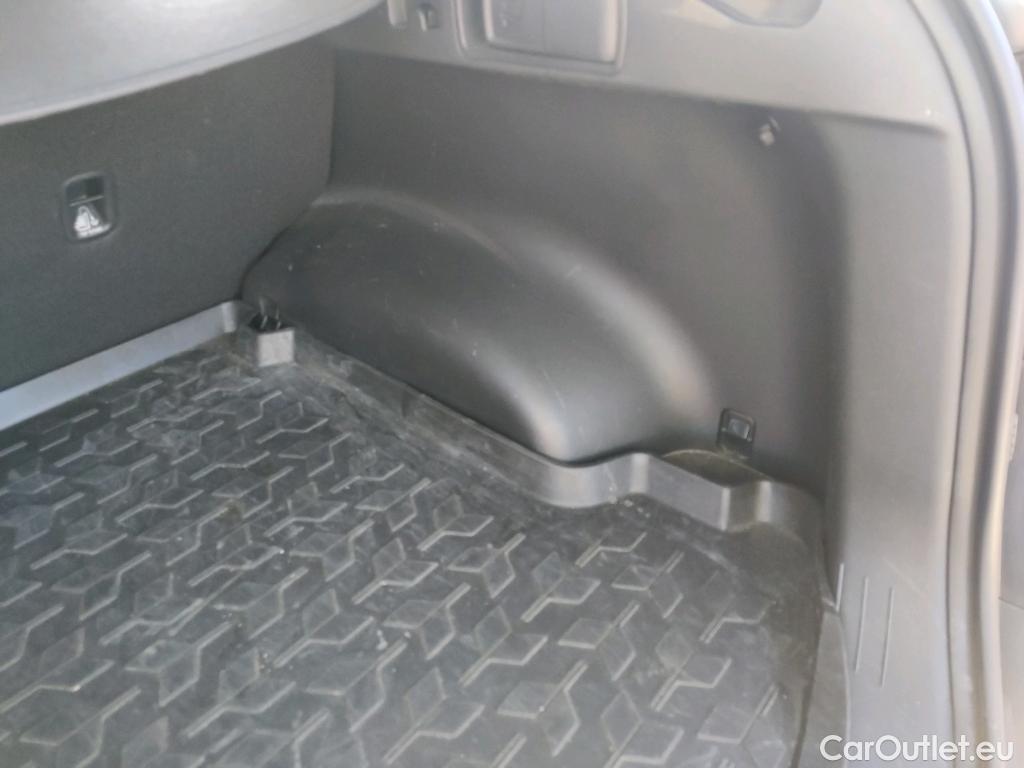  KIA  Sportage KIA  / 2022 / 5P / todoterreno 1.6 T-GDi MHEV 110kW (150CV) Drive 4x2 #20