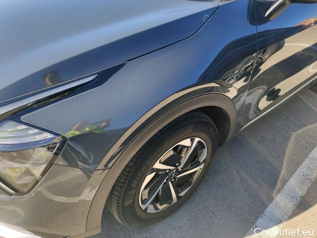  KIA  Sportage KIA  / 2022 / 5P / todoterreno 1.6 T-GDi MHEV 110kW (150CV) Drive 4x2 #18