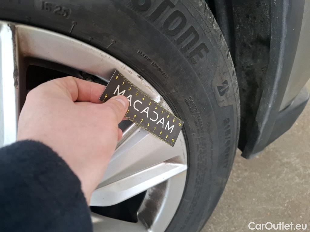  Lexus  UX LEXUS  / 2018 / 5P / SUV 250H 2WD Pack Confort Business Stage #11