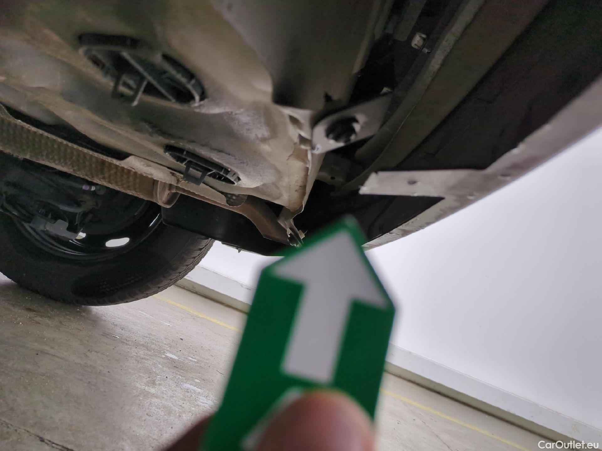  Citroen  C3 CITROEN  Société / 2020 / 5P / Berline PureTech 83 S&S BVM Feel #32