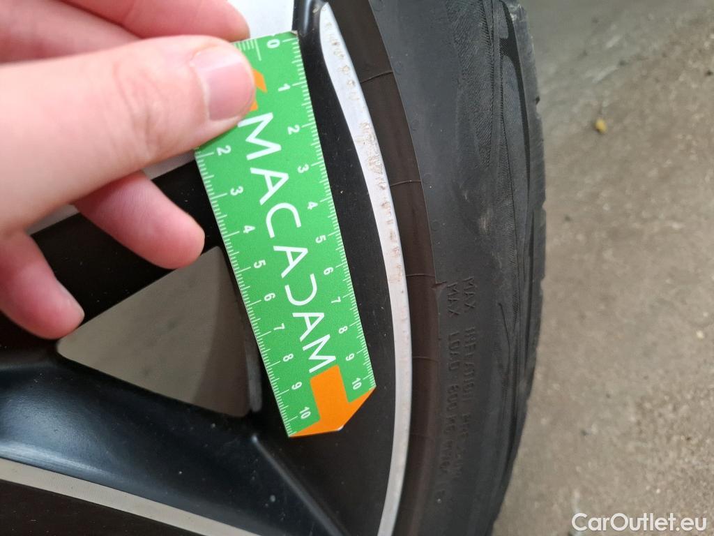  LYNK & Co  01 LYNK & CO  / 2020 / 5P / SUV 1.5 261ch  Hybride Rechargeable OPERATION STOCK #33