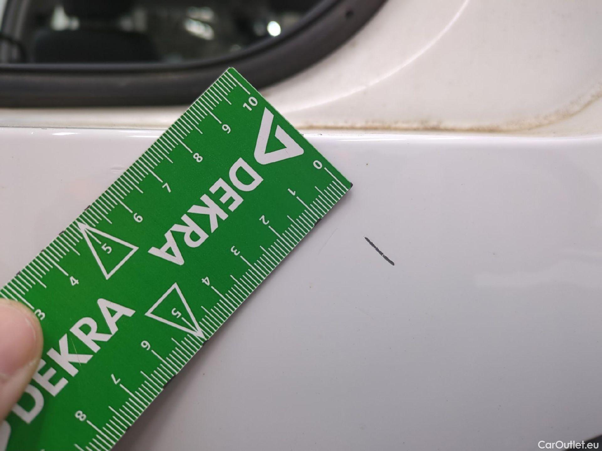  Citroen  C3  Société Feel 1.5 BlueHDI 100CV BVM6 E6d #25