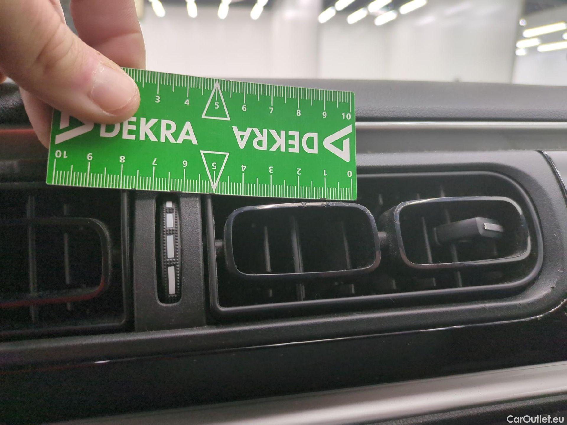  Citroen  C3  Société Feel 1.5 BlueHDI 100CV BVM6 E6d #7