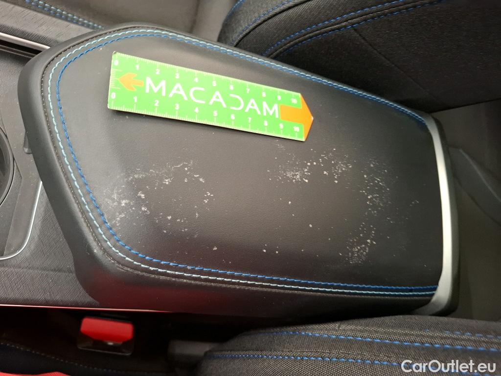  LYNK & Co  01 LYNK & CO  / 2020 / 5P / SUV 1.5 261ch  Hybride Rechargeable OPERATION STOCK #13