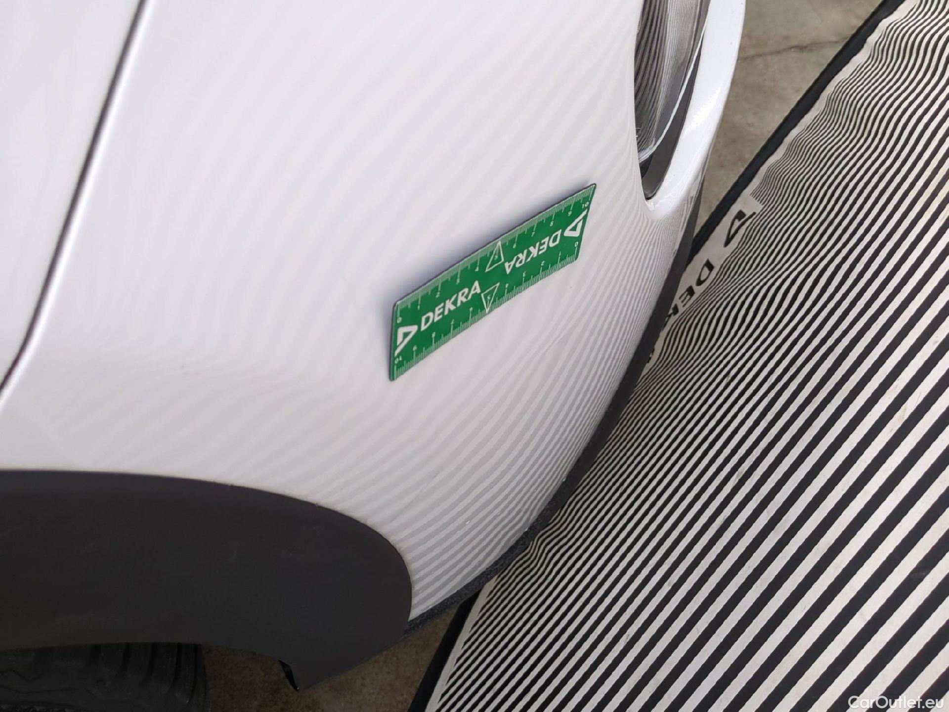  Citroen  C3 CITROEN  Société / 2020 / 5P / Berline PureTech 83 S&S BVM Feel #26