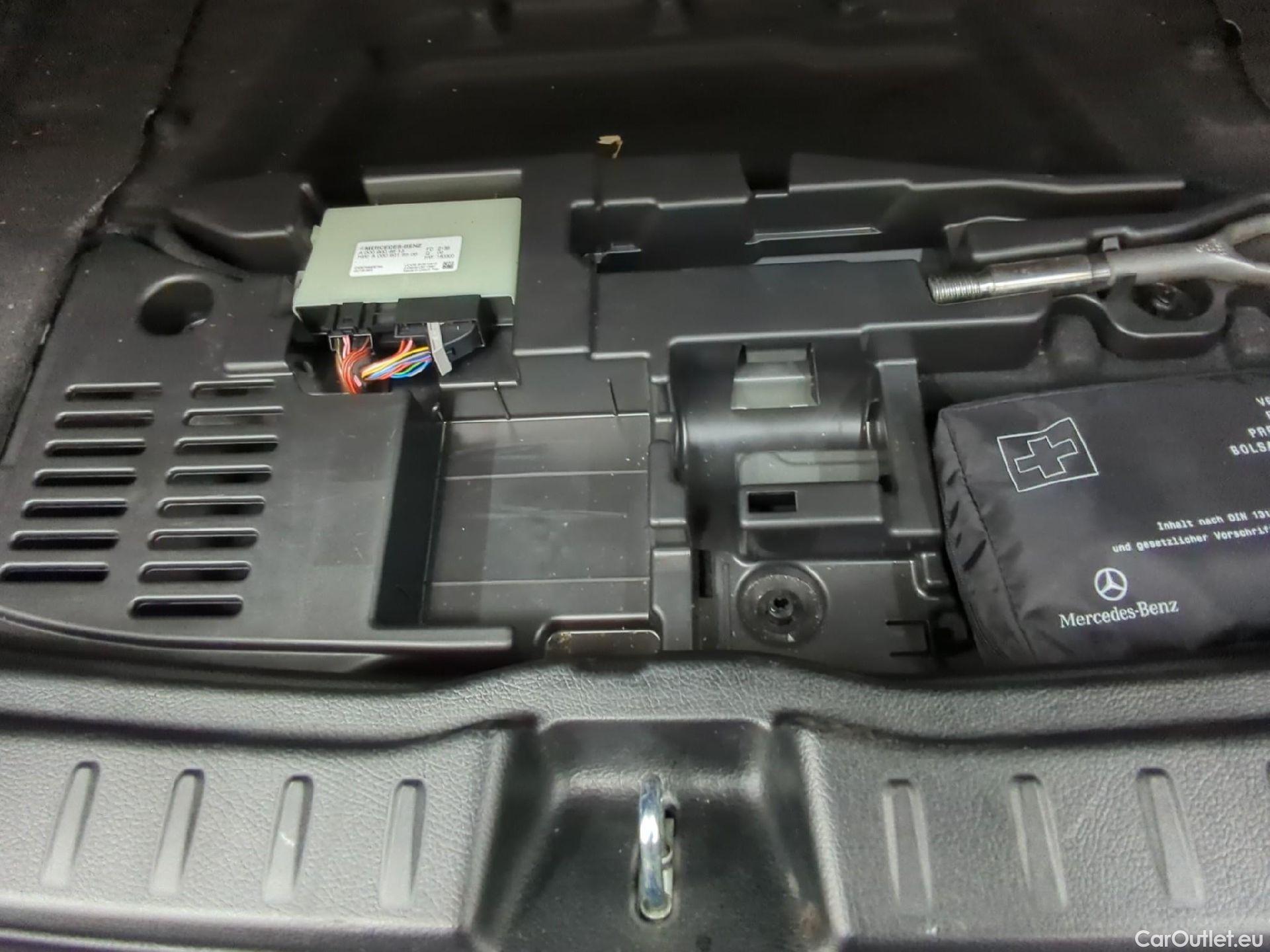  Mercedes  GLA MERCEDES-BENZ  / 2020 / 5P / SUV 2.0  200 D PROGRESSIVE LINE DCT #1