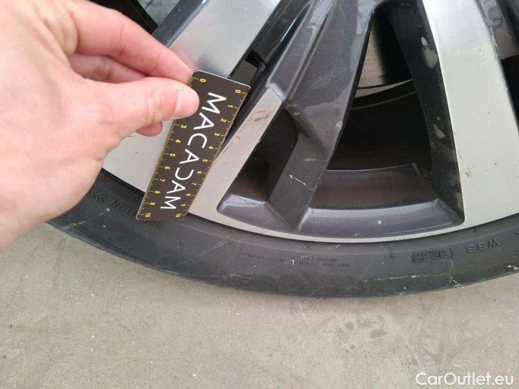  Peugeot  5008  Allure 1.5 HDi 130CV BVA8 7 Sieges E6d #10